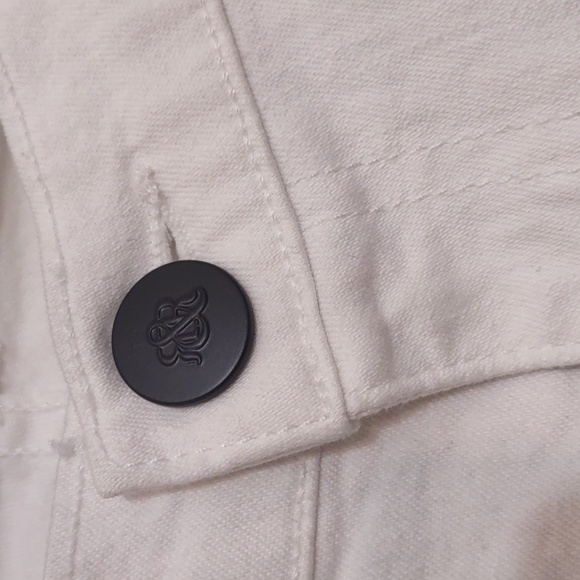 NWT ROCK AND REPUBLIC CARNAGE WHITE PANTS WITH BLACK ZIPPERS ON BACK SIZE 31 - Picture 8 of 15